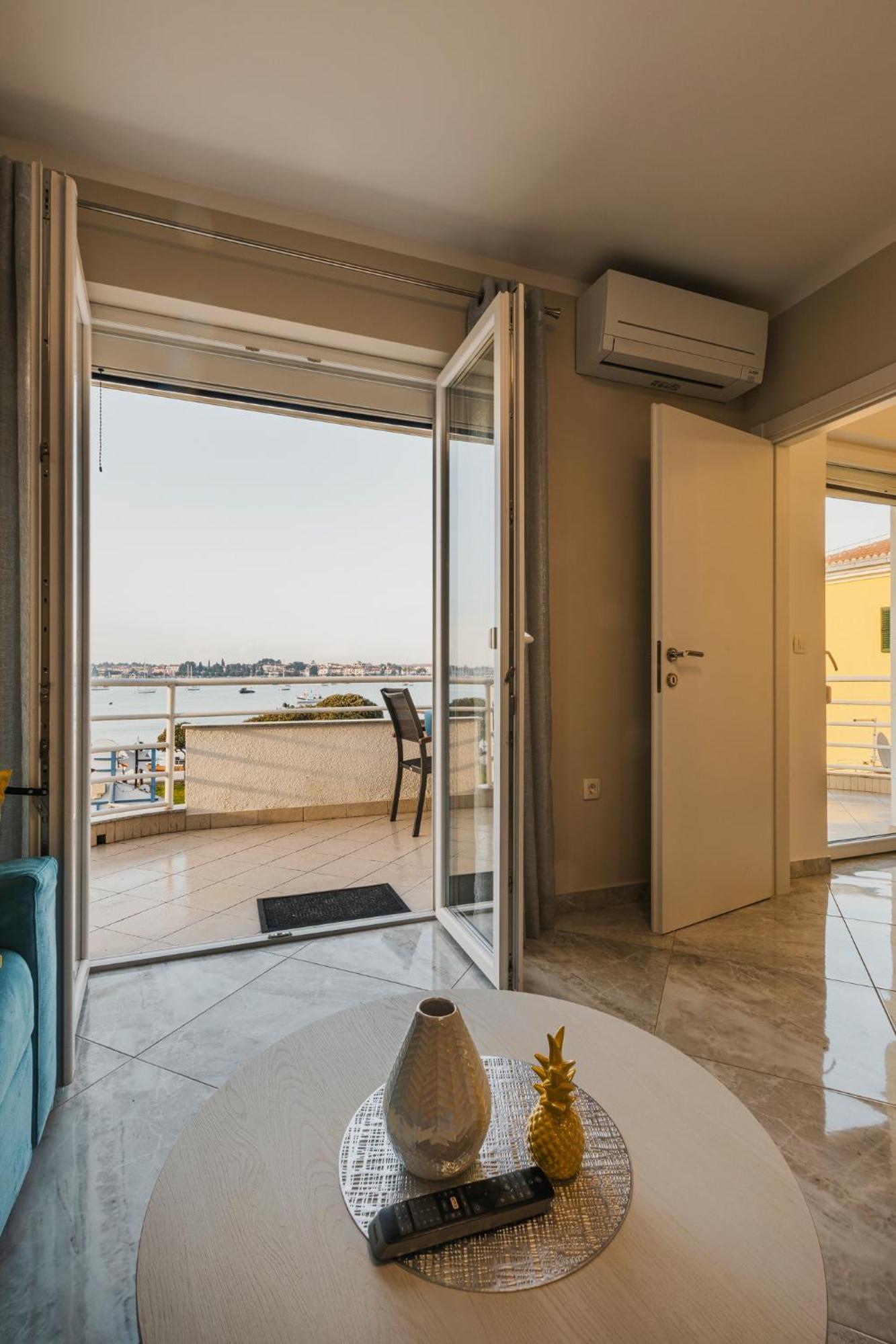 Bluemarine Apartment Umag Exterior photo